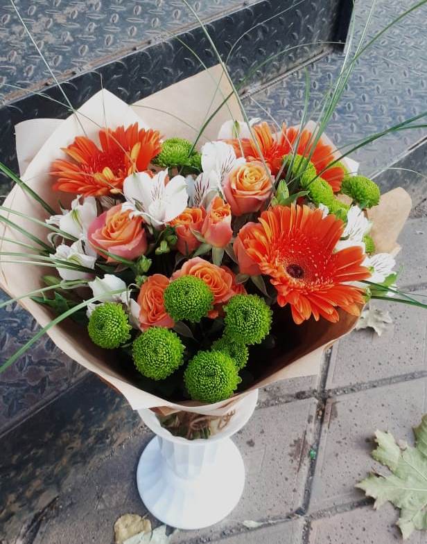 Букет цветов из: Герберы, Хризантемы, Альстромерии и Розы в Озерках