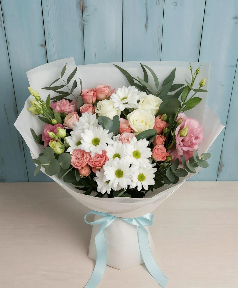 Букет цветов из: Розы, Лизиантусы и Хризантемы в Озерках