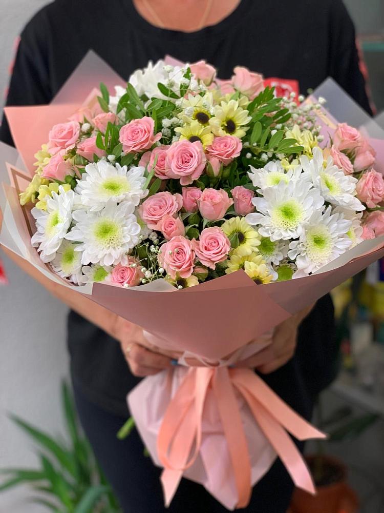 Букет цветов из: Розы и Хризантемы в Озерках
