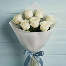 Букет 7 Белых роз Эдлесс Лав в Озерках
