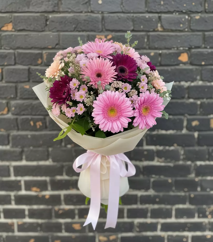 Букет цветов из: Герберы и Хризантемы в Озерках