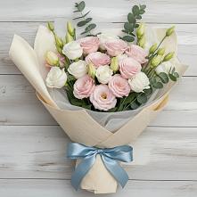 Букет цветов из:  Лизиантусы в Озерках