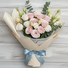 Букет цветов из:  Лизиантусы в Озерках