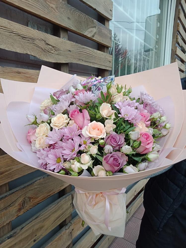 Букет цветов из: Розы и Хризантемы в Озерках