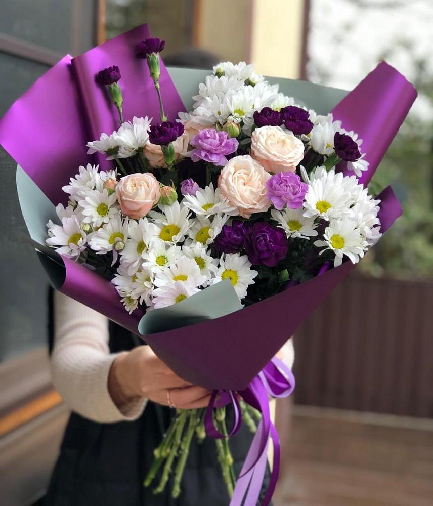 Букет цветов из: Хризантемы, Гвоздики и Розы в Озерках