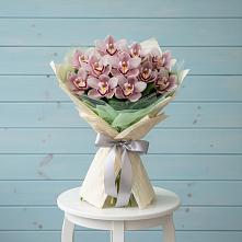 Букет цветов из:  Орхидеи и Розы в Озерках