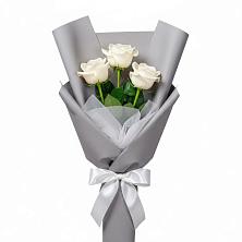Букет 3 белые розы в Озерках