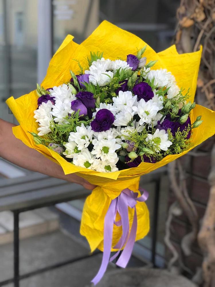 Букет цветов из: Ирисы, Хризантемы и Ромашки в Озерках