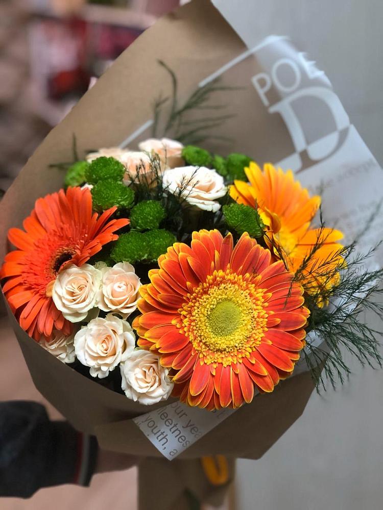 Букет цветов из: Герберы, Хризантемы и Розы в Озерках