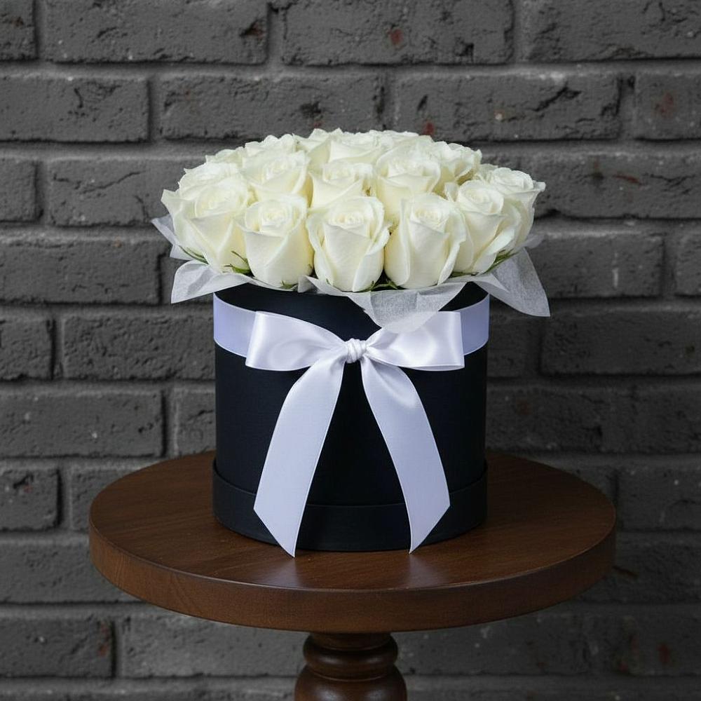 Цветочная композиция из Розы в шляпной коробке в Озерках