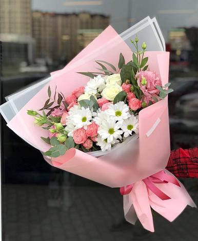 Букет цветов из: Розы, Лизиантусы и Хризантемы в Озерках