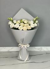 Букет цветов из:  Розы и Лизиантусы в Озерках